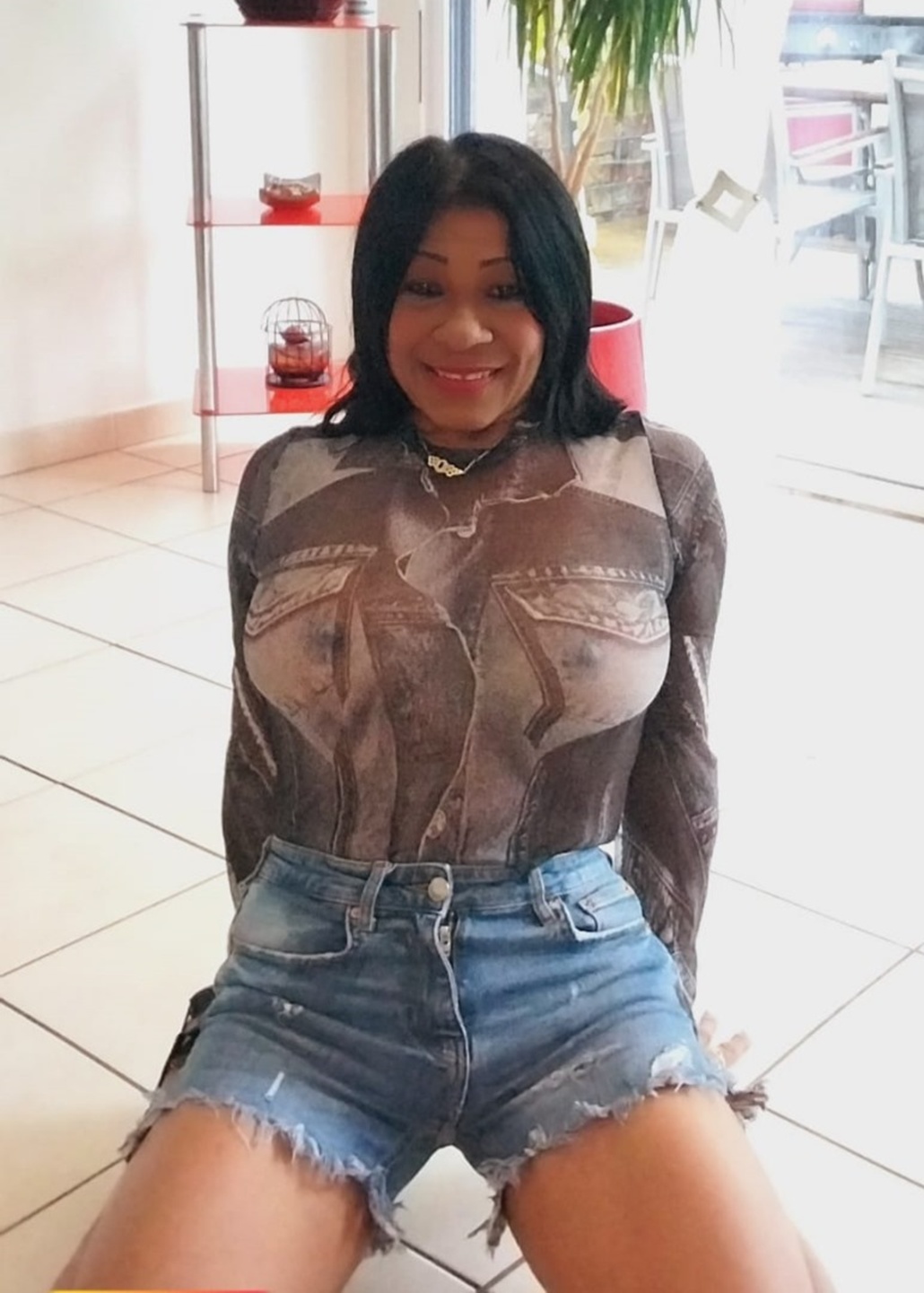 600389457|SOL|Chica