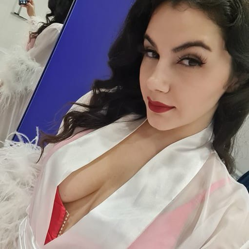 602592909|ESMERALDA|Chica