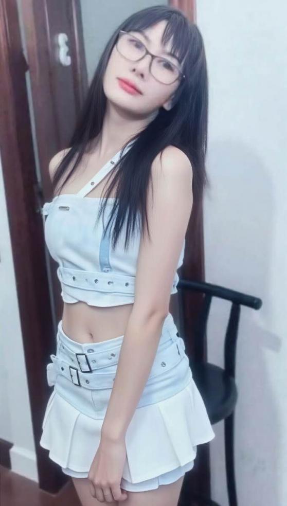 678672247|COLOMA|Chica