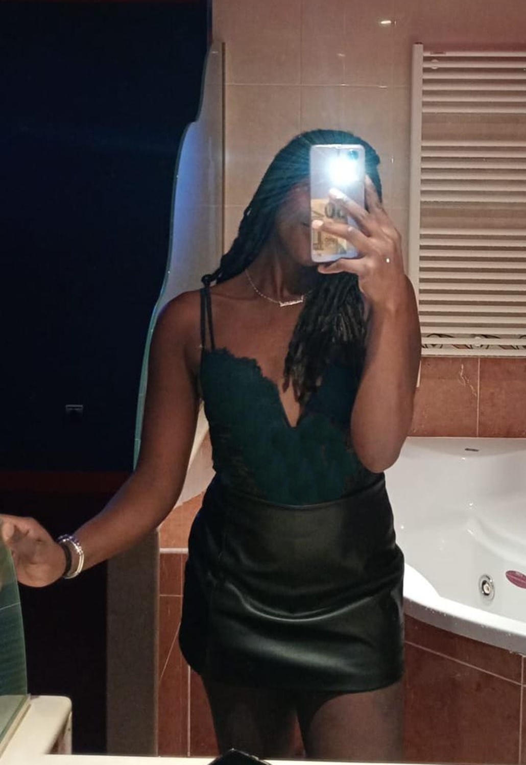 673052771|LISI|Chica