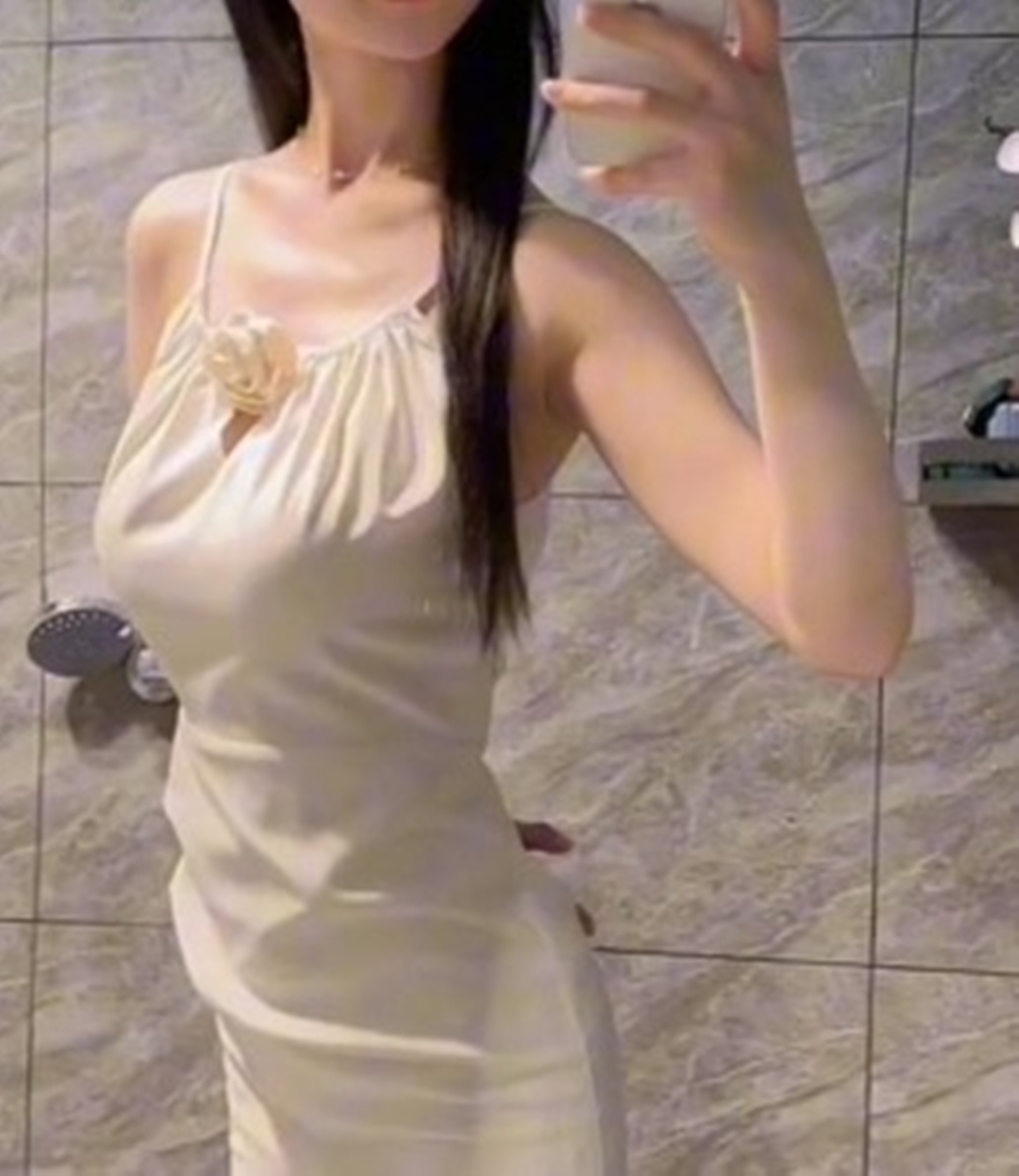 663581777|ASIATICA|Chica