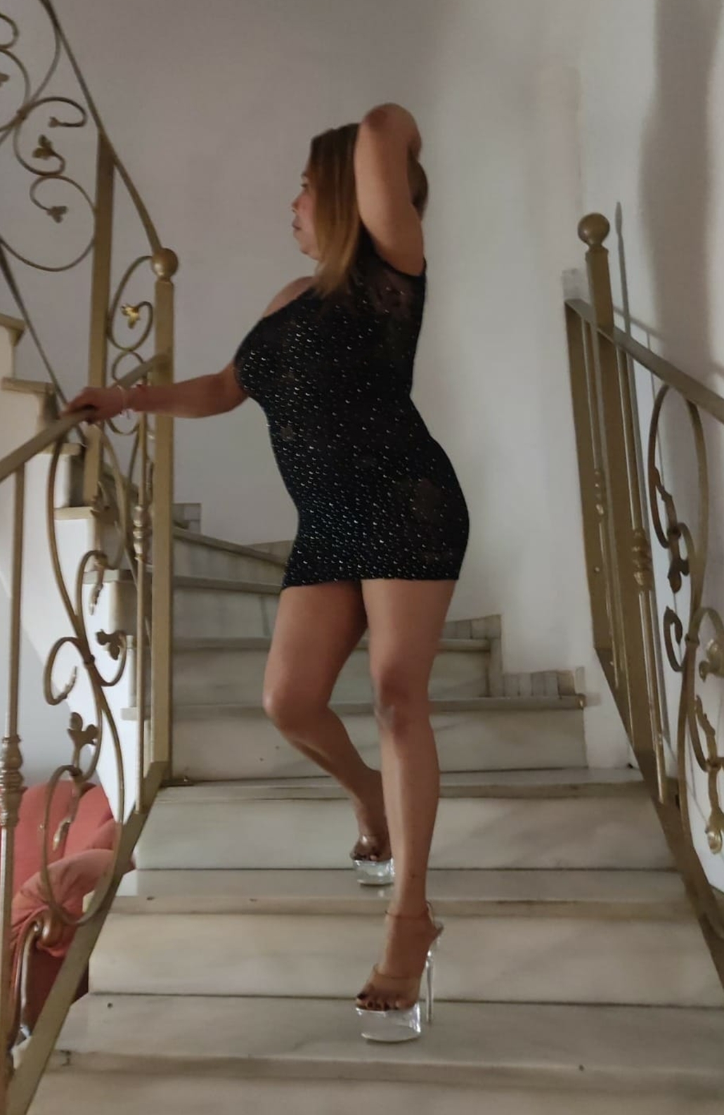 686144837|ANGY|Chica