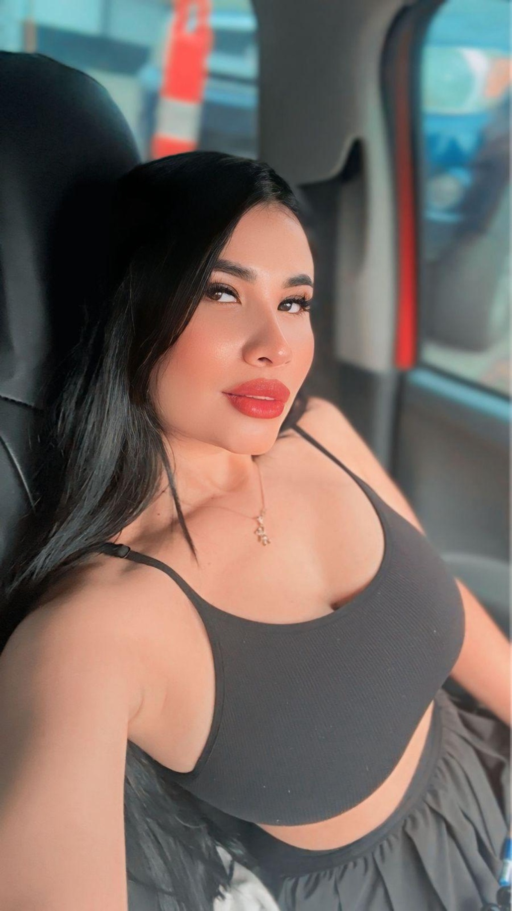 614780789|KORAL|Chica