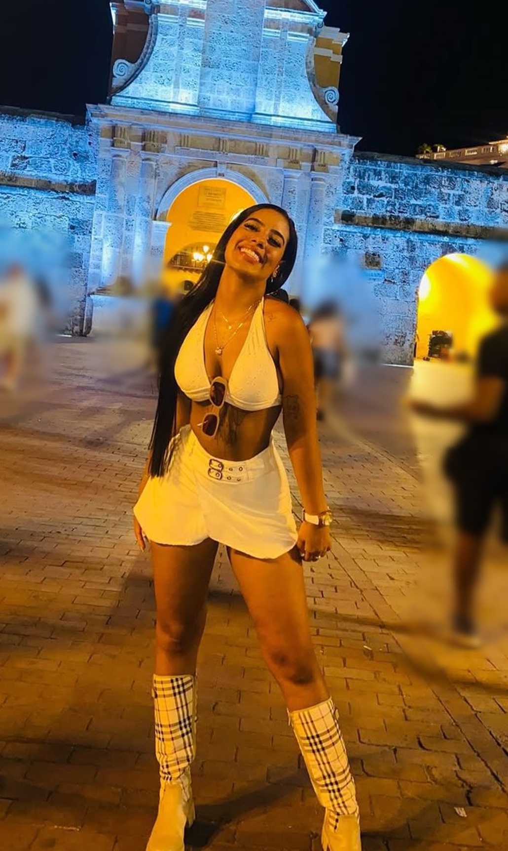 632201038|BRENDA|Chica