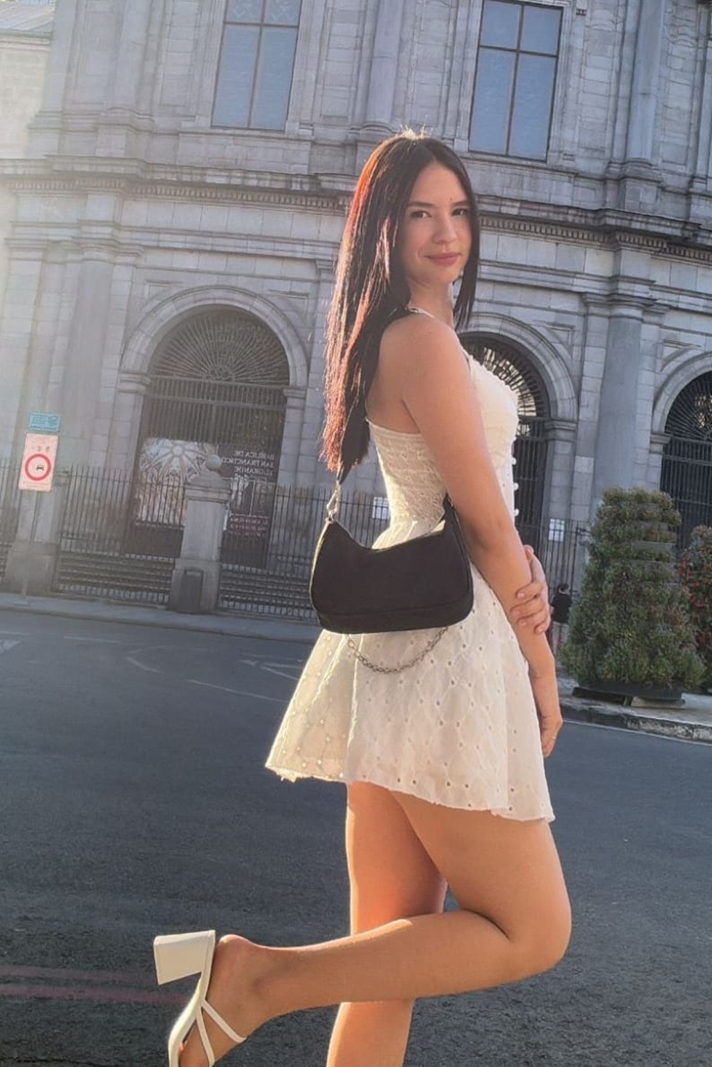 611218374|TATIANA|Chica