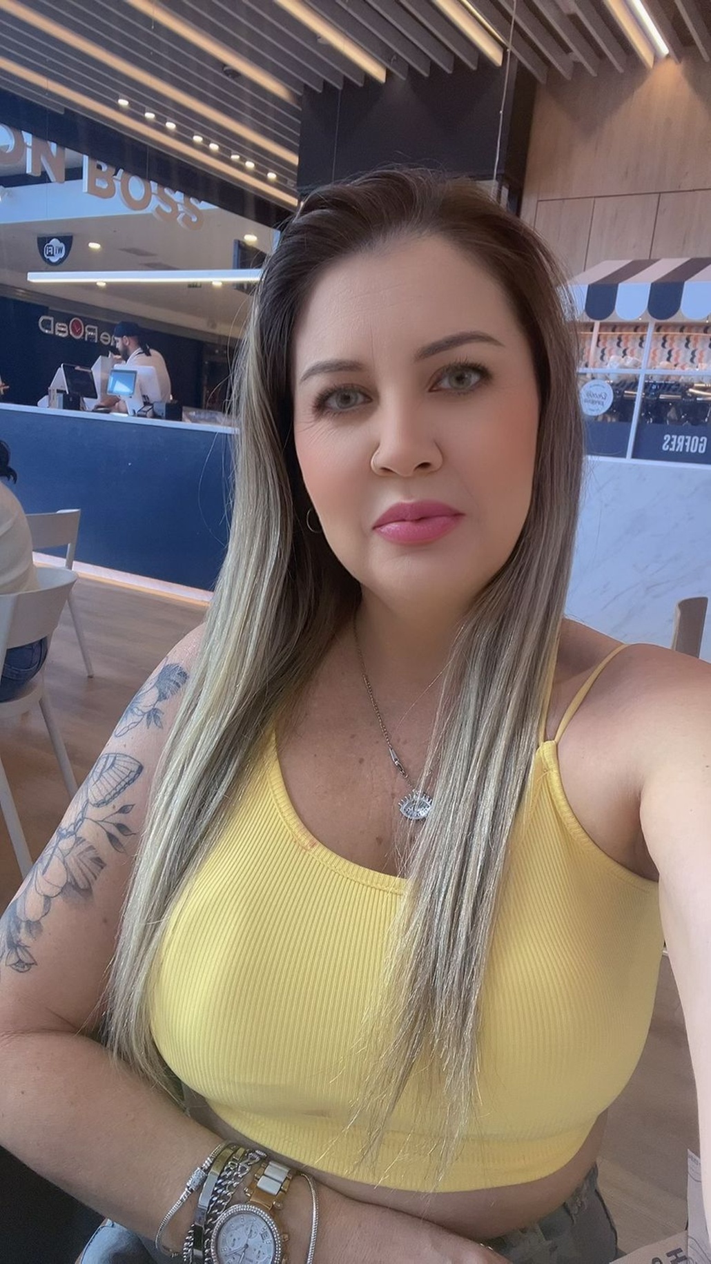 613329312|MARCELA|Chica