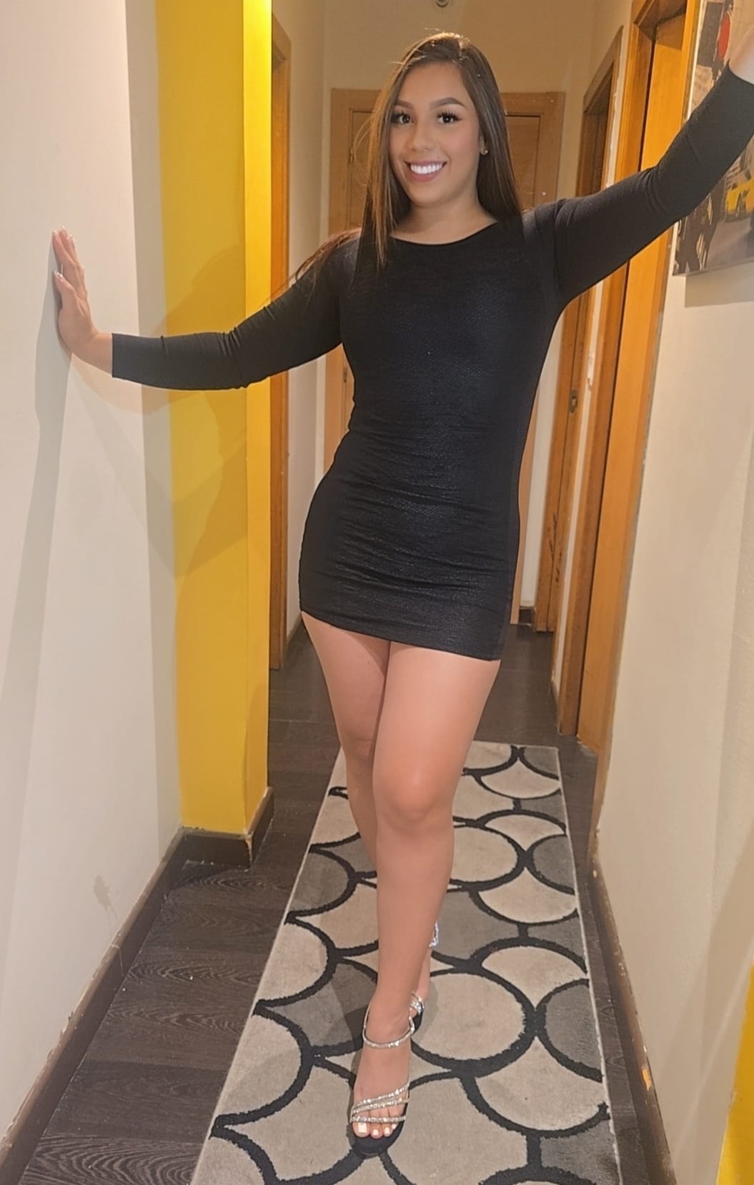 680615957|SAMARA|Chica