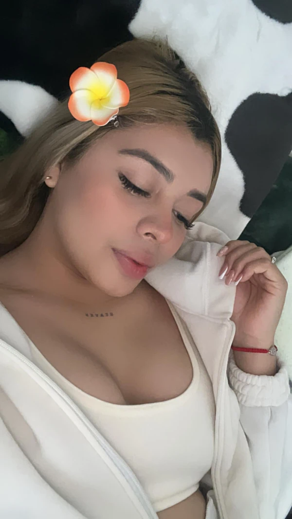 663496945|SARA|Chica