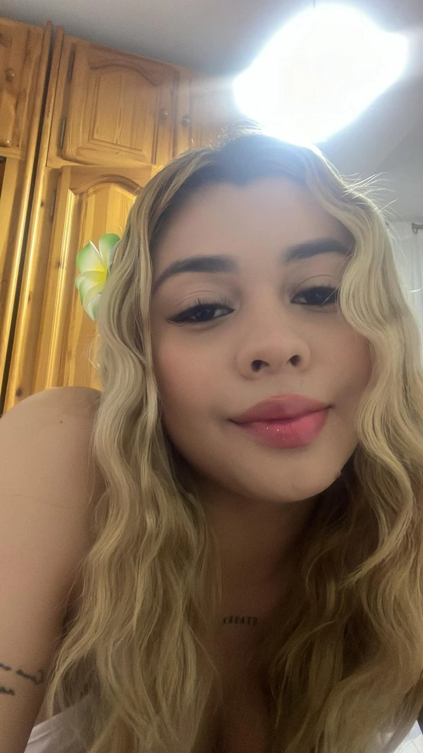 663496945|SARA|Chica