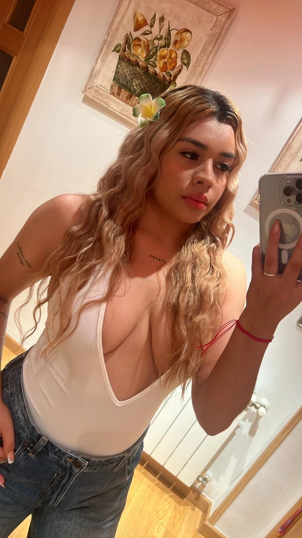 663496945|SARA|Chica
