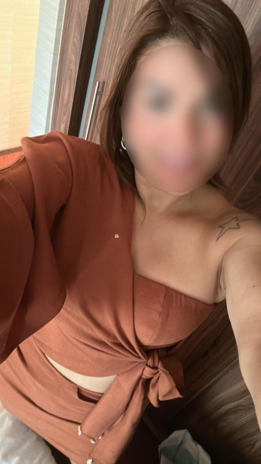 610121828|MÓNICA|Chica