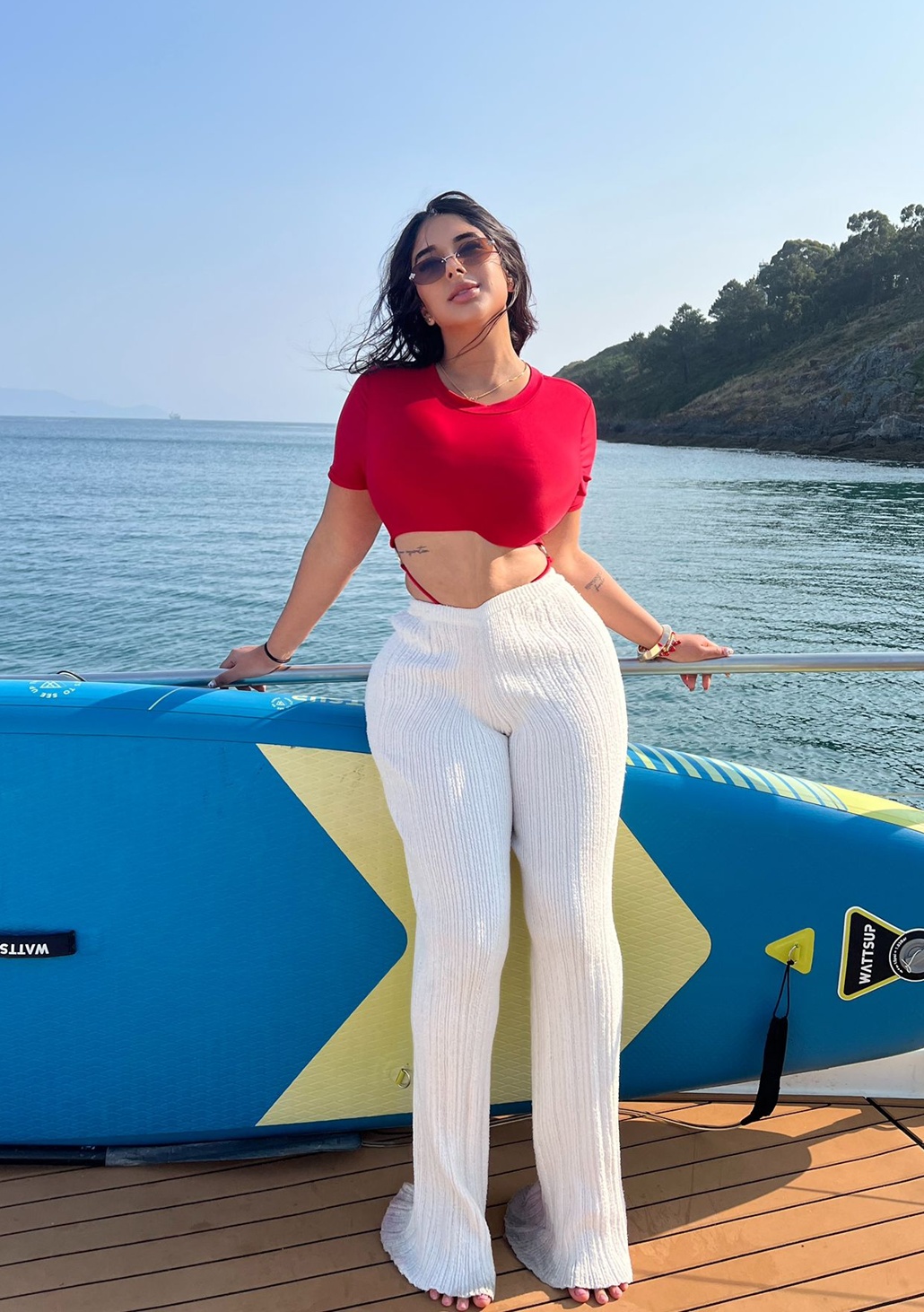 692809163|DUBAI|Chica