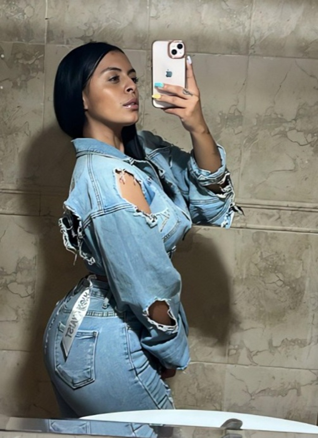 607357413|LOLA|Chica