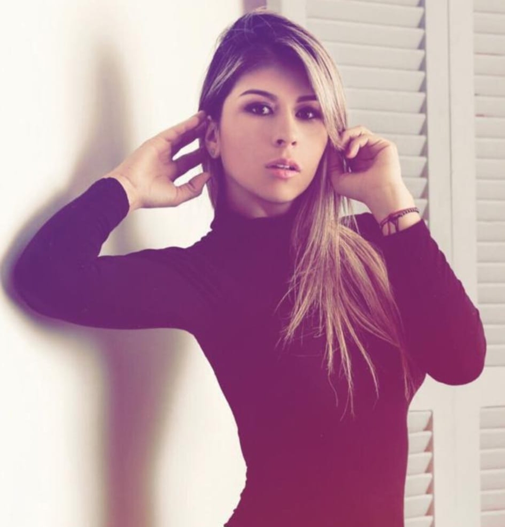 680615957|NATALIA|Chica