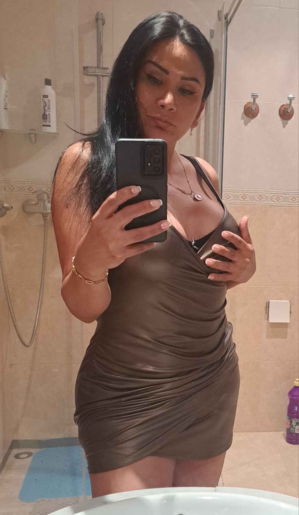 634088354|AMANDA|Escort