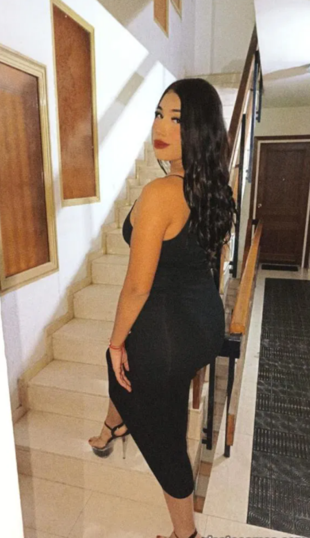 613823332|VICTORIA|Chica