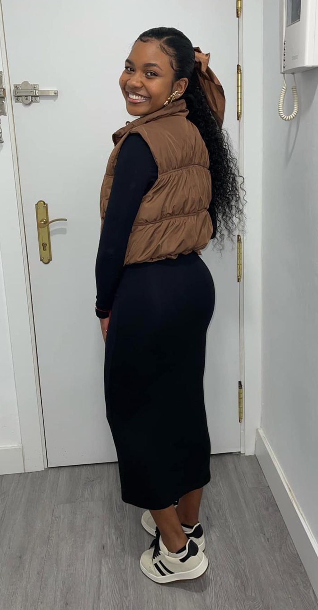 613827214|PAMELA|Chica
