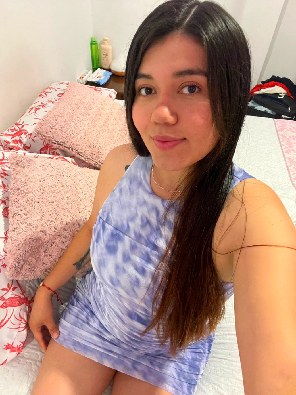 611886443|VICTORIA|Chica