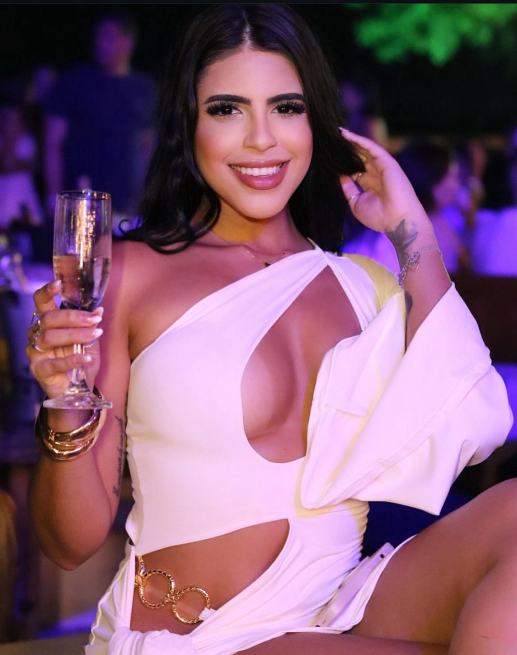 670731567|MIA|Chica