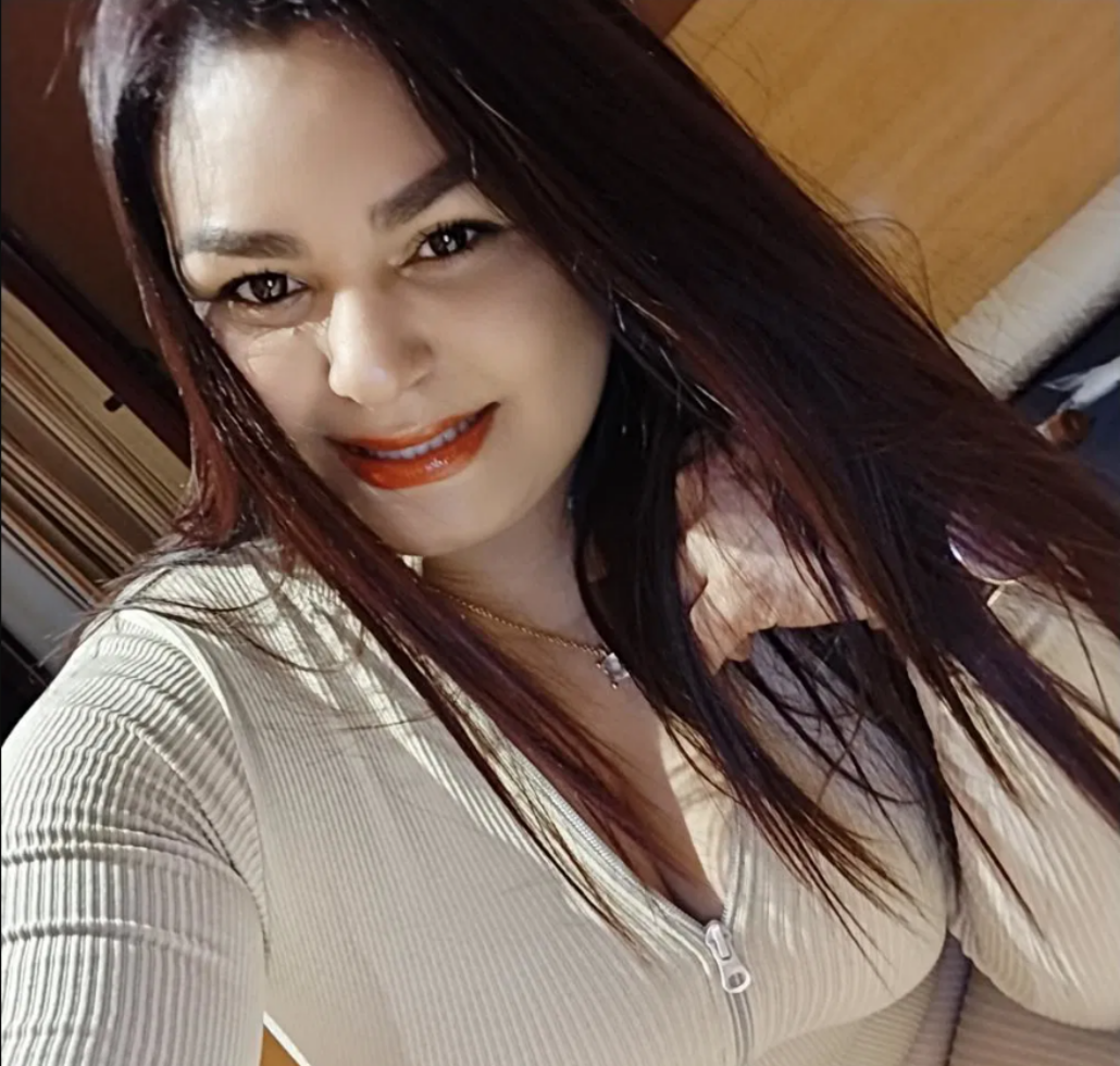 617663991|ROMINA|Chica