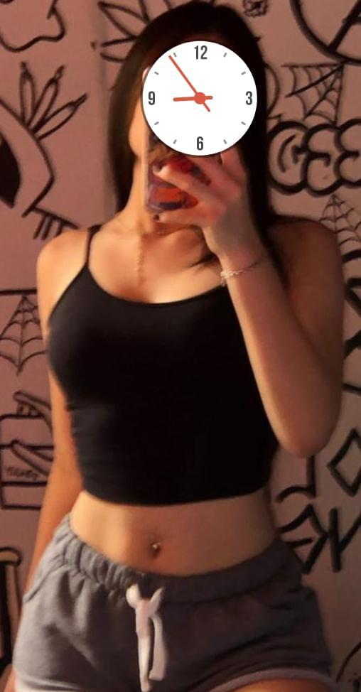 722205684|LYA|Chica