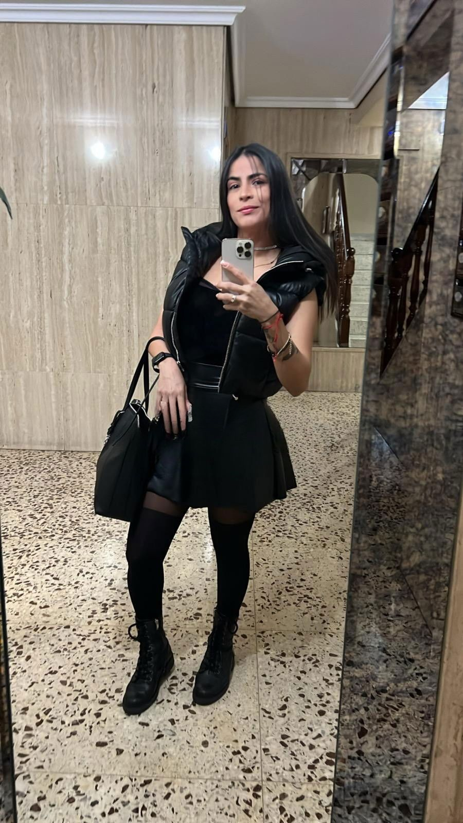 611358835|NATHALIA|Chica
