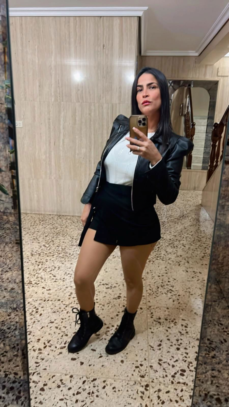 611358835|NATHALIA|Chica