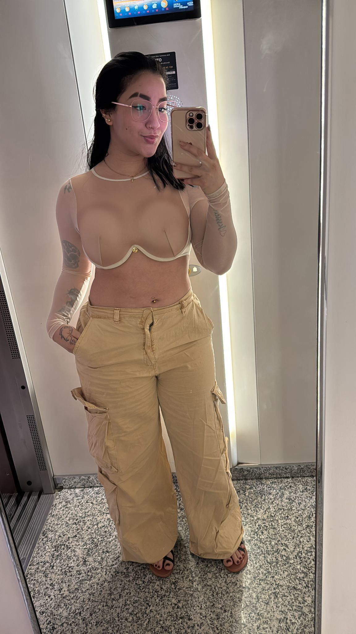 693242048|EVA|Chica