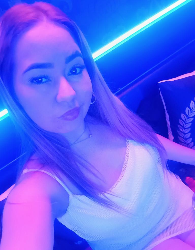 641076011|MÍA|Chica