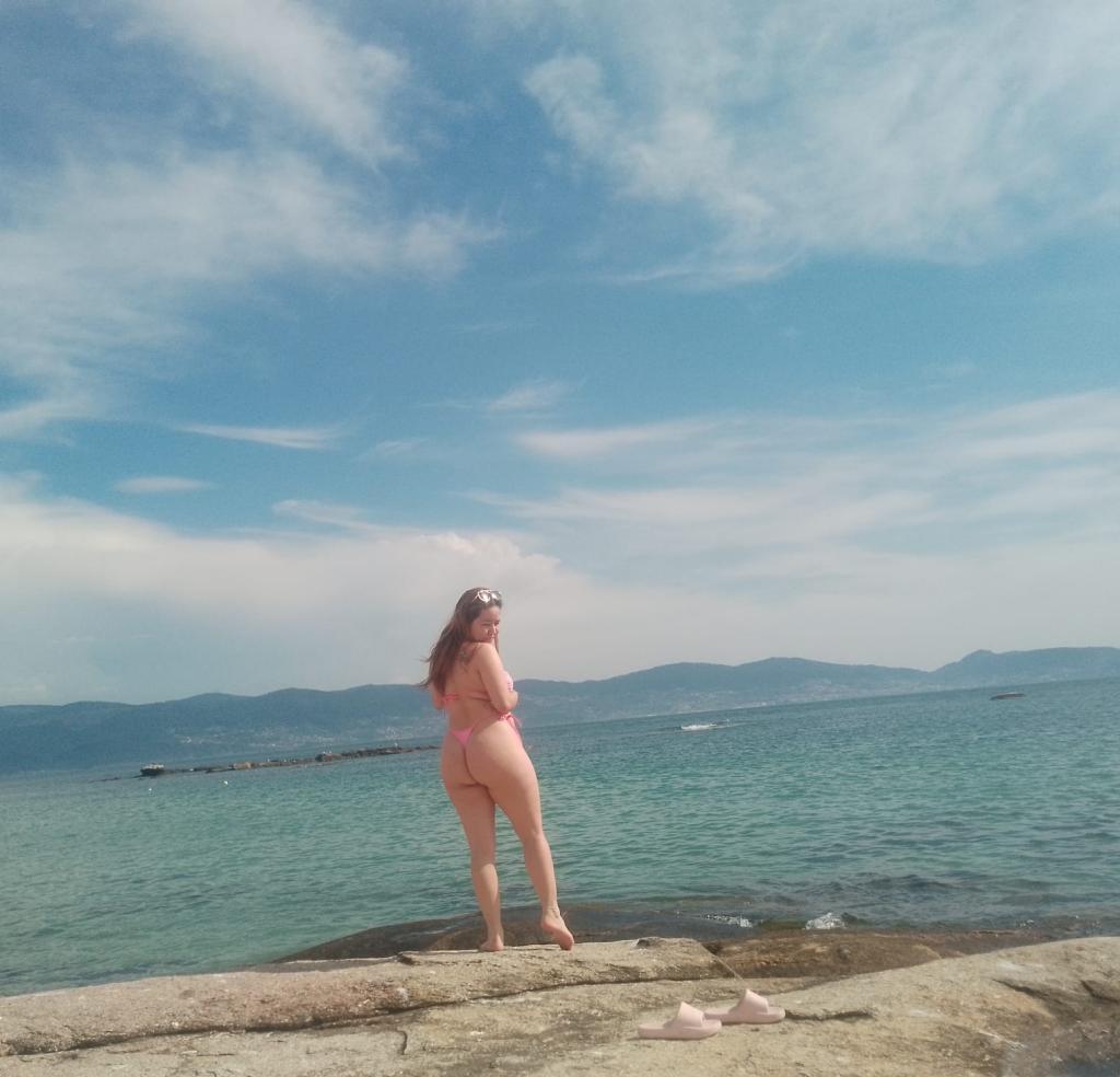 641076011|MÍA|Chica