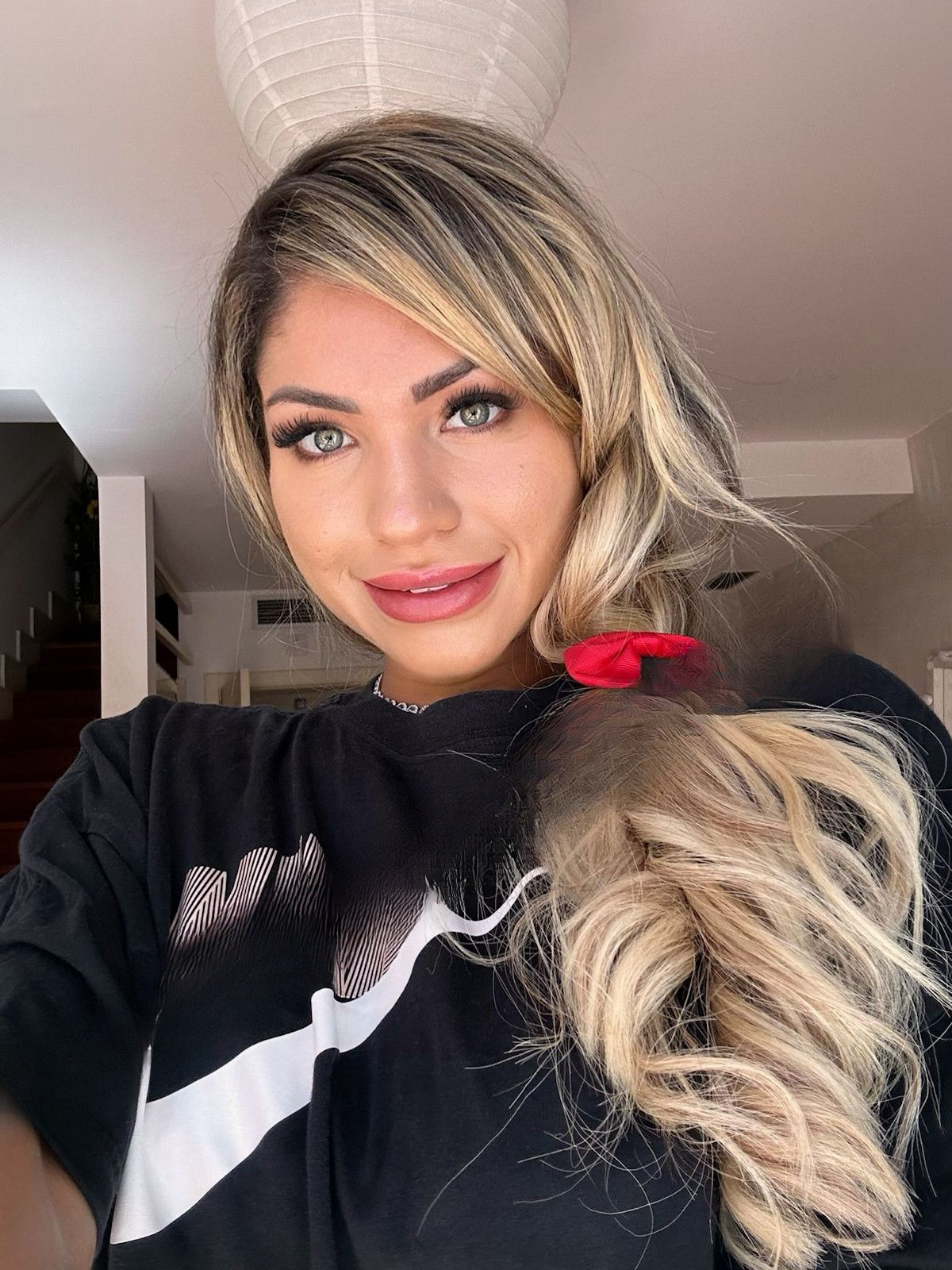687253875|ALICIA|Chica