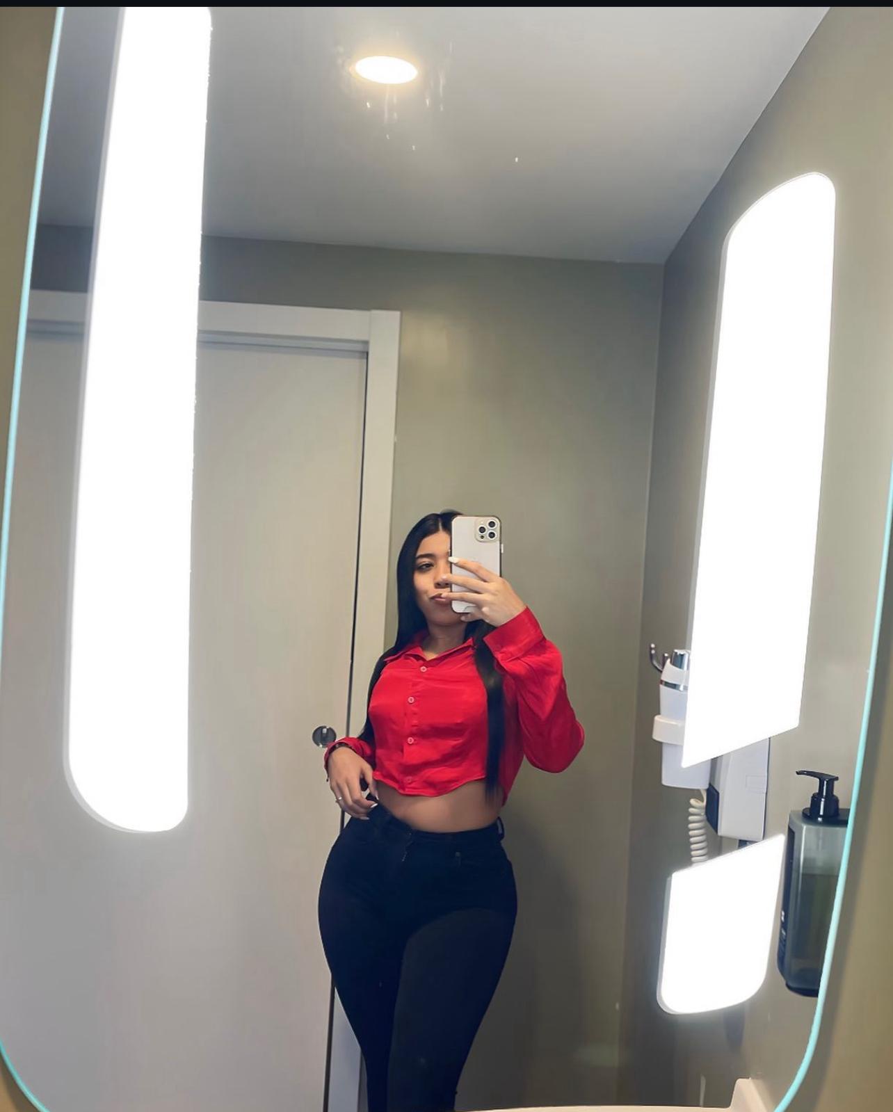 674829881|MIA|Chica