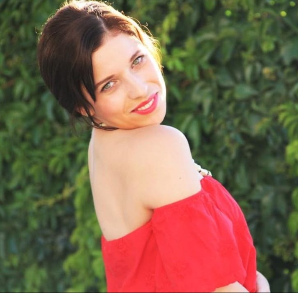 680615957|ANTONELLA|Chica