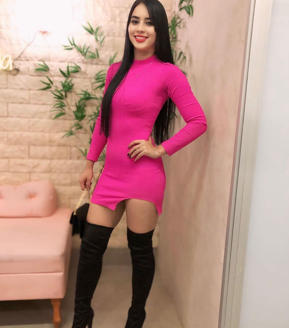 692483751|NICOLE|Chica