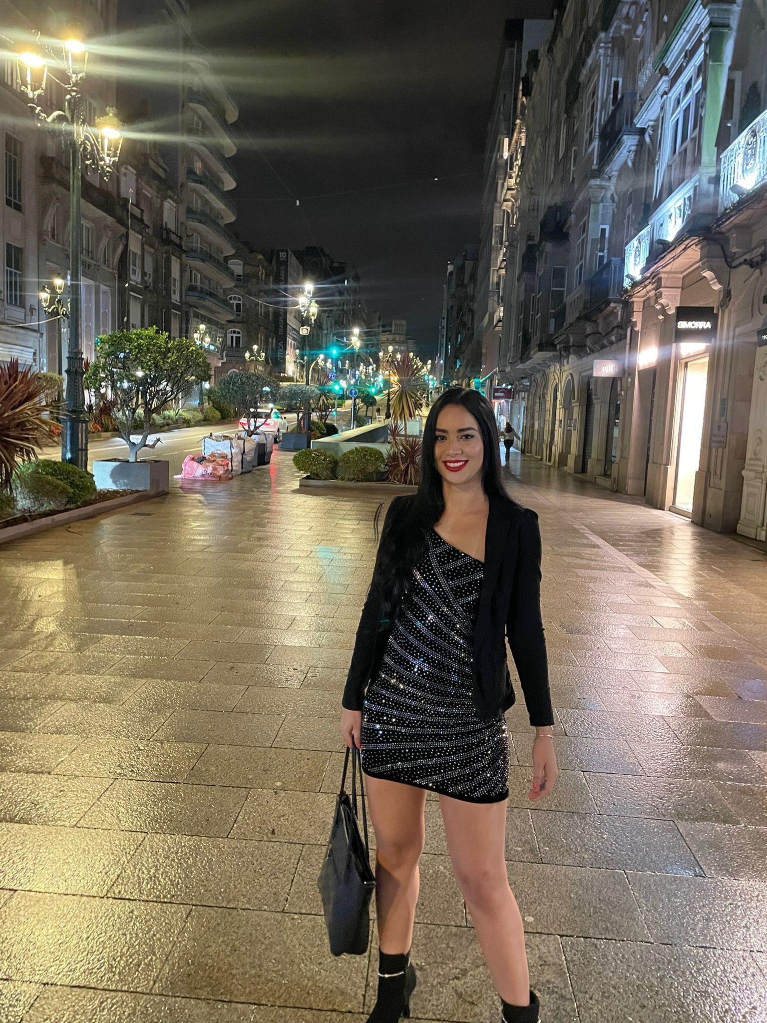 692483751|NICOLE|Chica