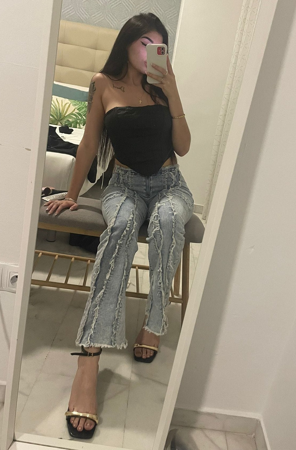 641709933|ADARA|Puta