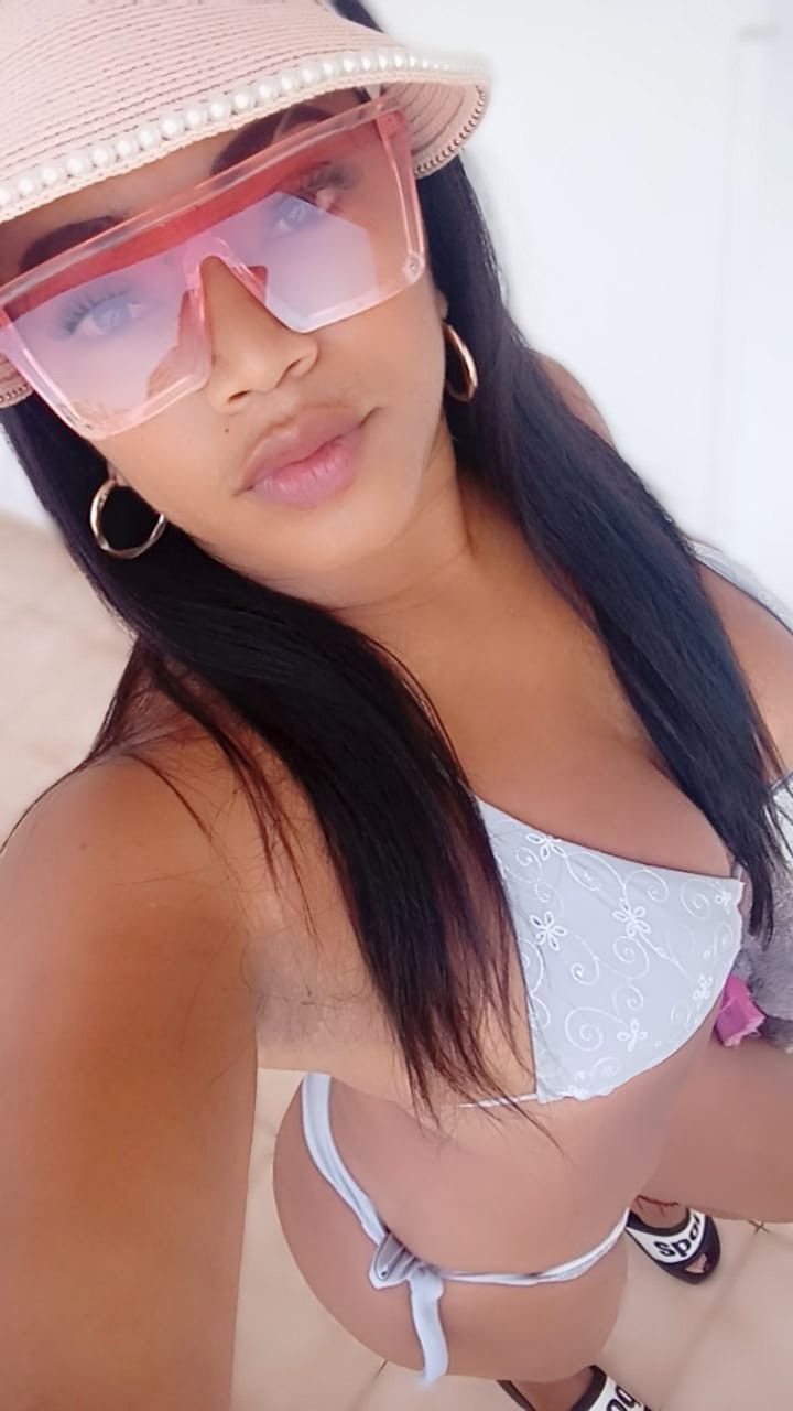 642053313|EVA|Chica