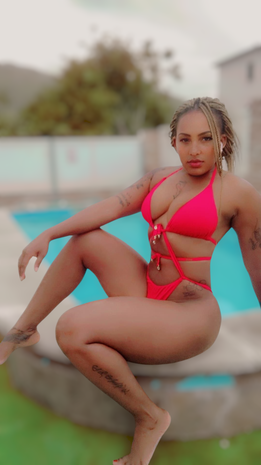 679637913|LUZ|Escort