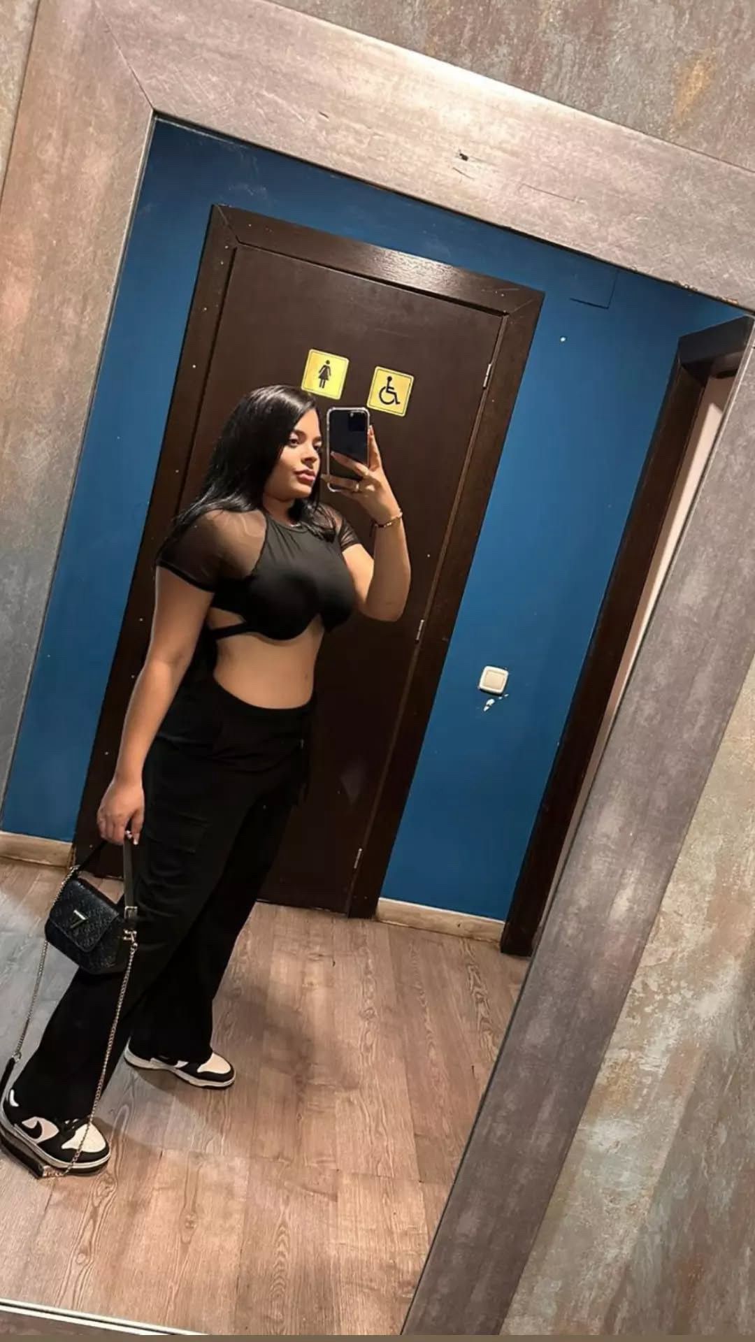 604240778|LAURA|Puta