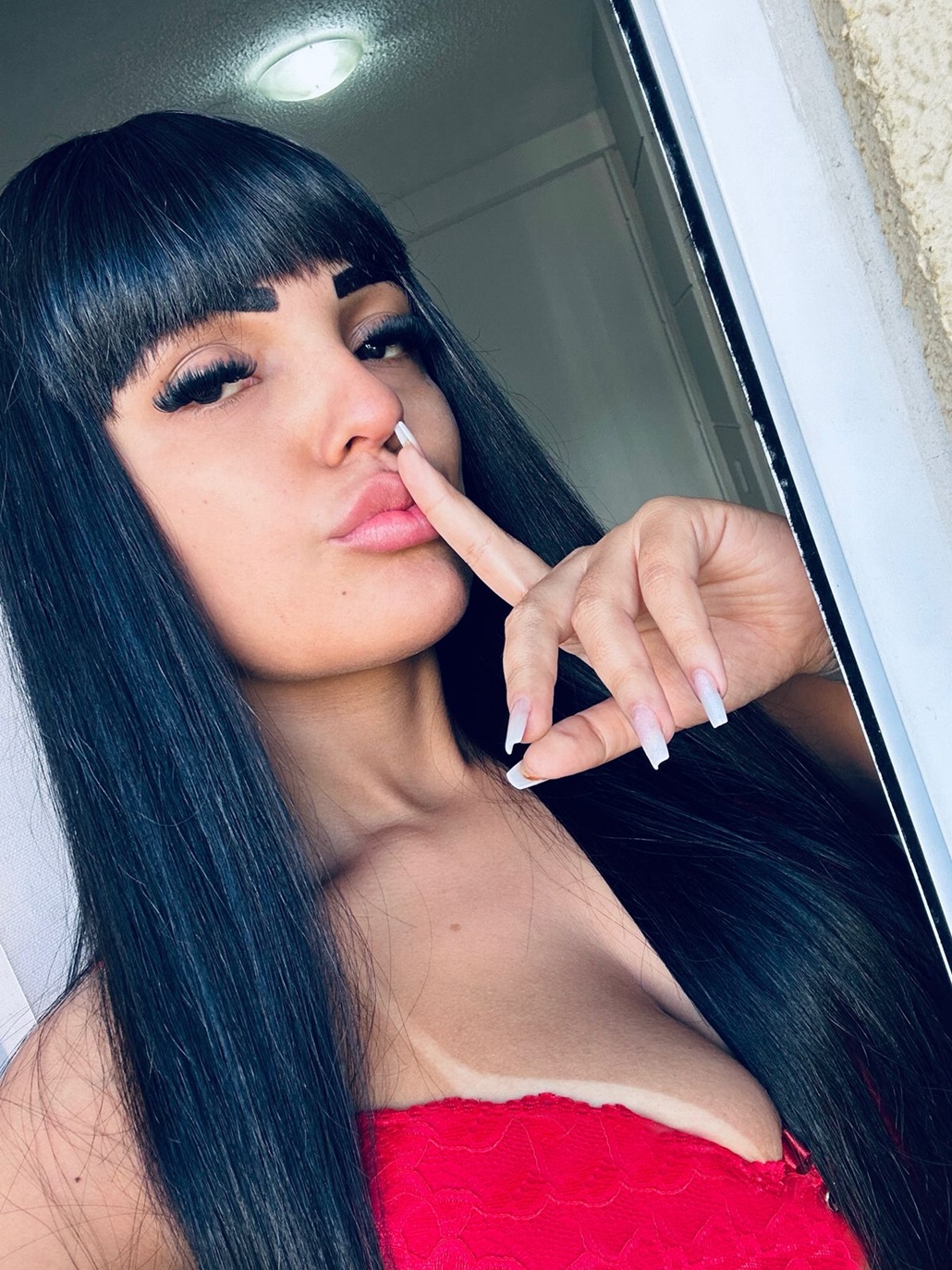 638424211|THAMIRES|Chica