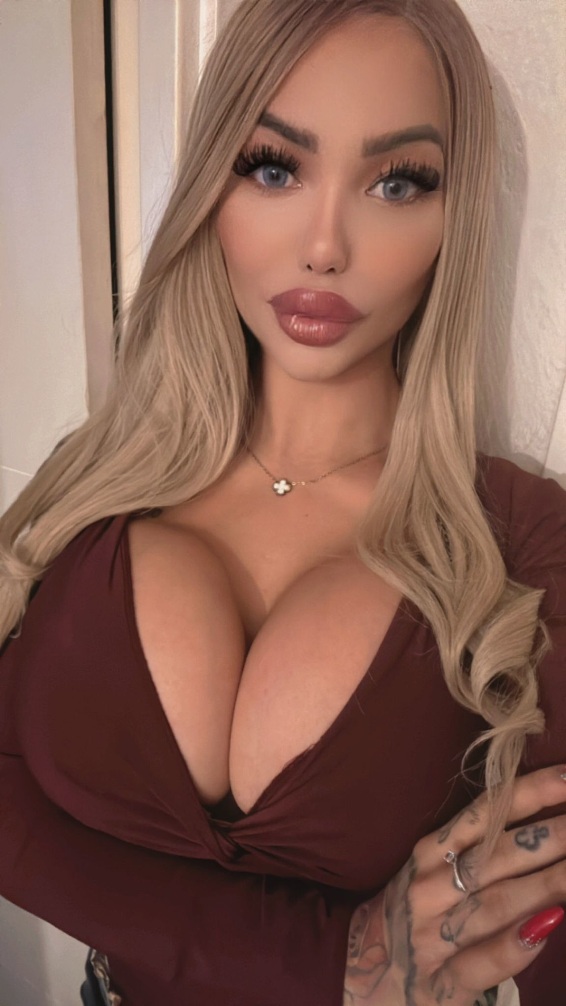 670839196|CLAUDIA|Chica