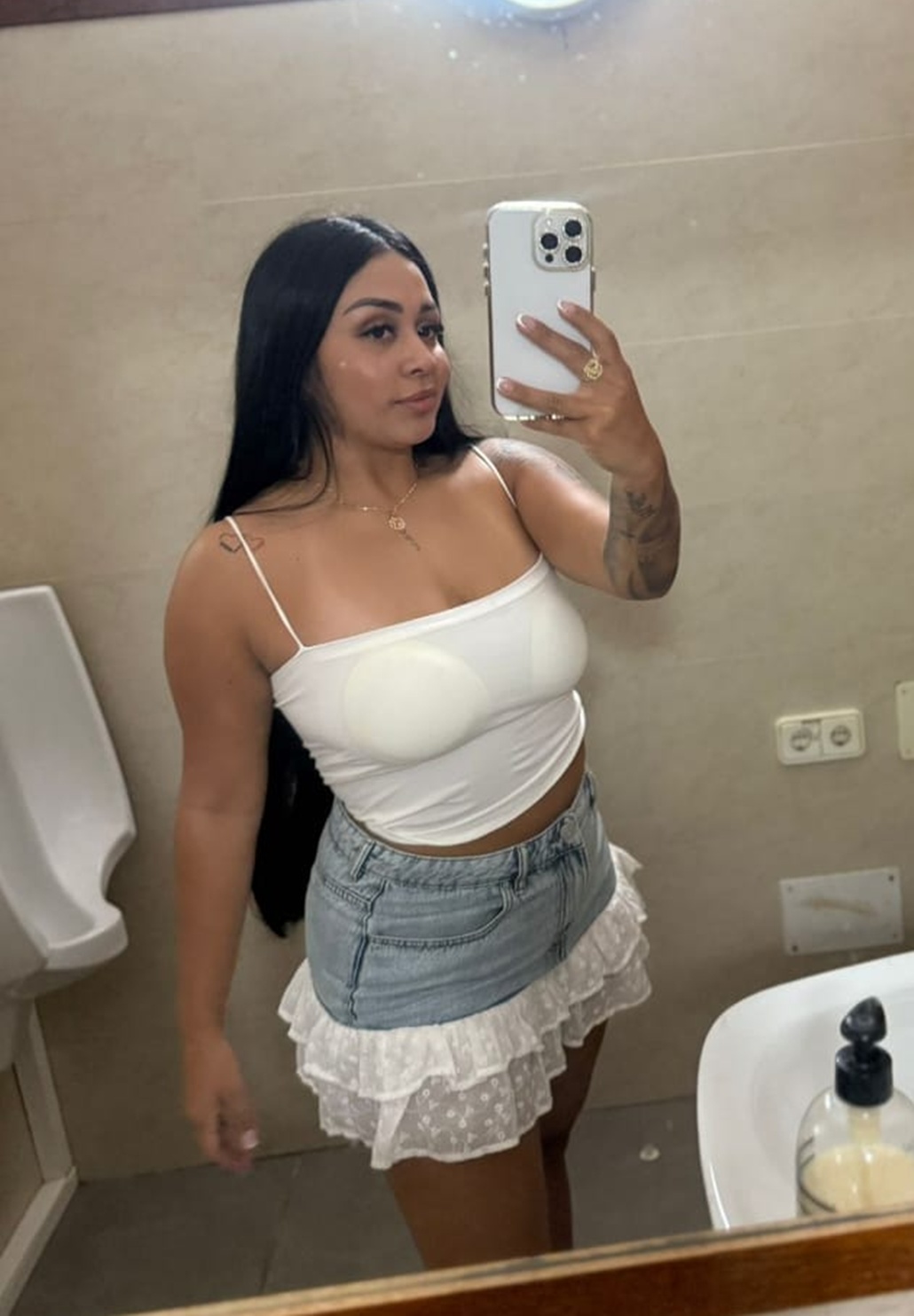 632196606|MIA|Chica