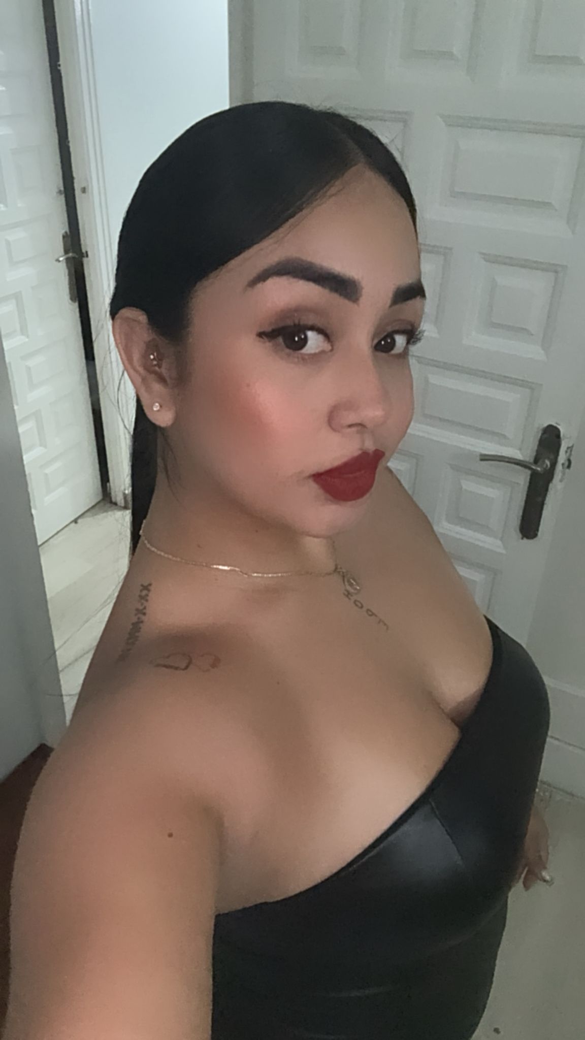 632196606|MIA|Chica