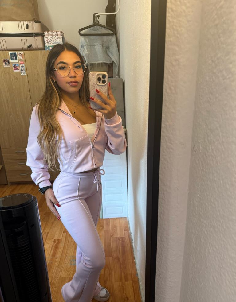 661039472|ALINA|Chica