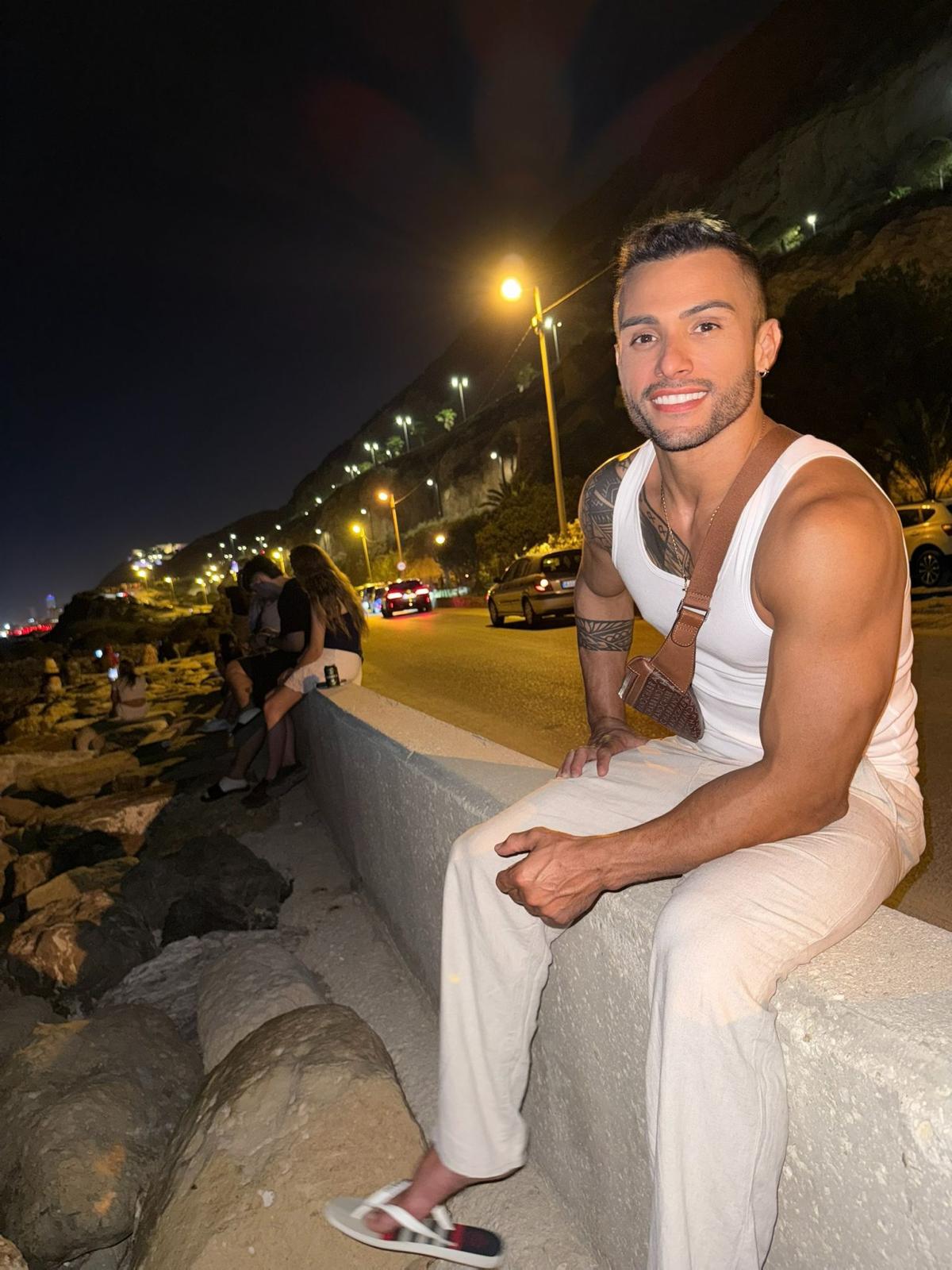 692592475|DIEGO|Chico