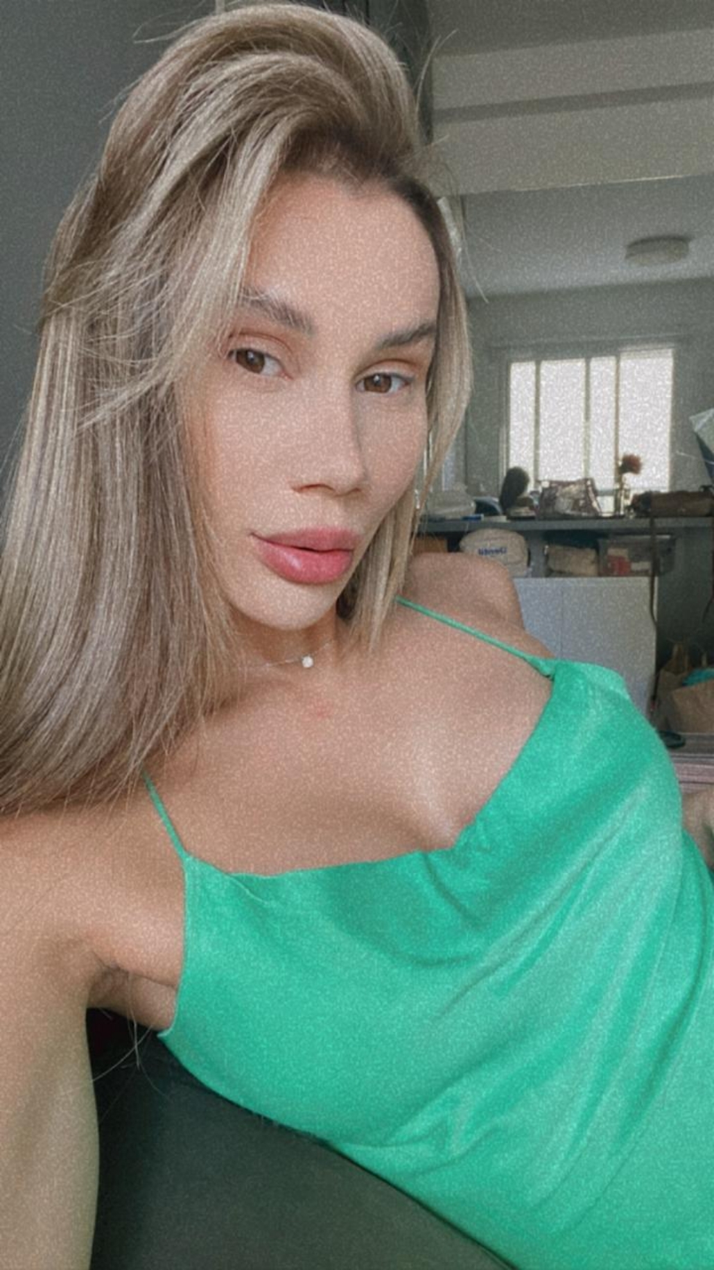 631045673|MICHELLE|Chica
