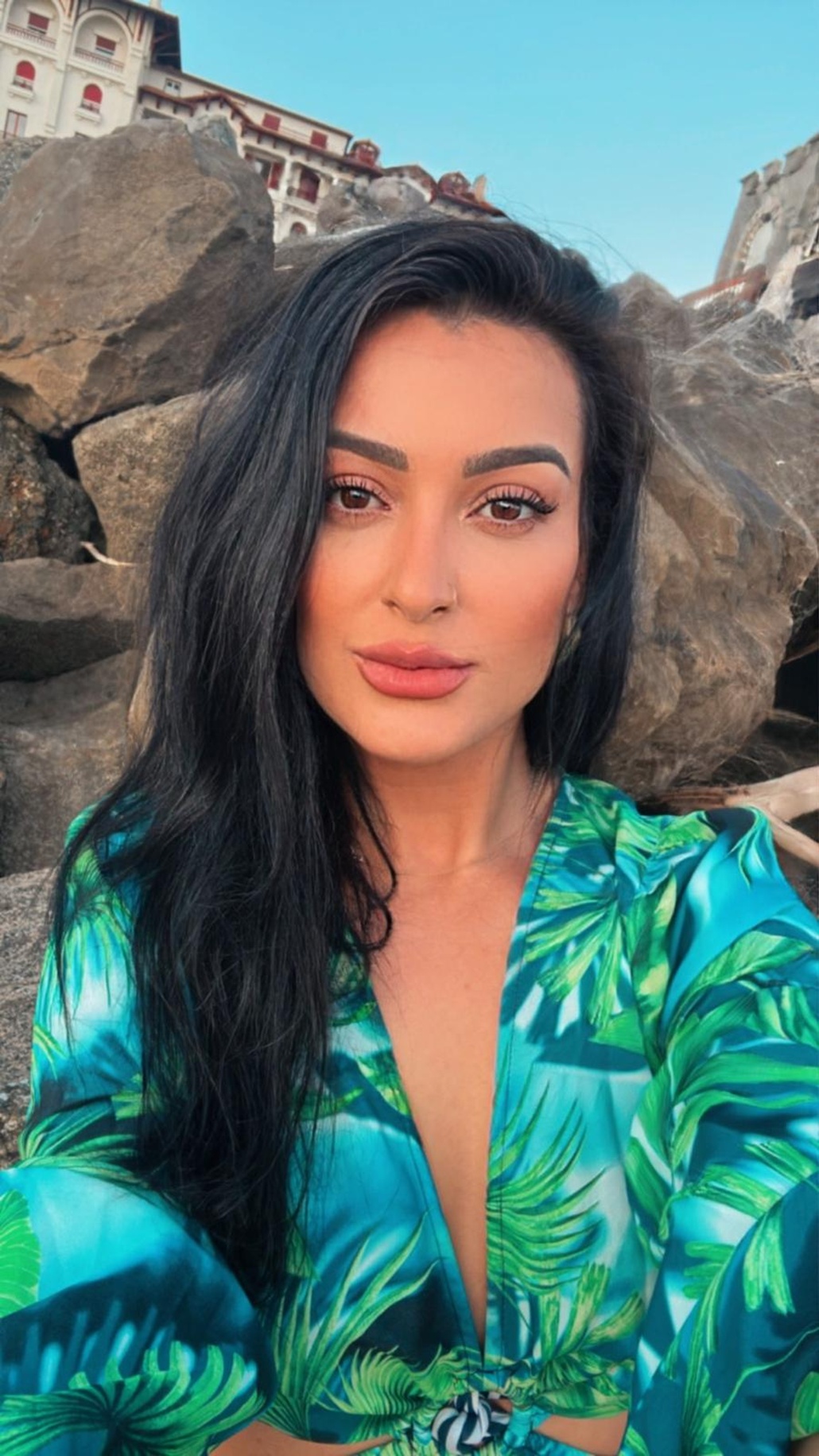 634080138|AKIRA|Escort