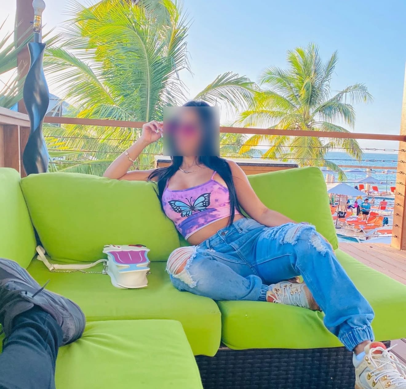 641071588|DANISHA|Chica