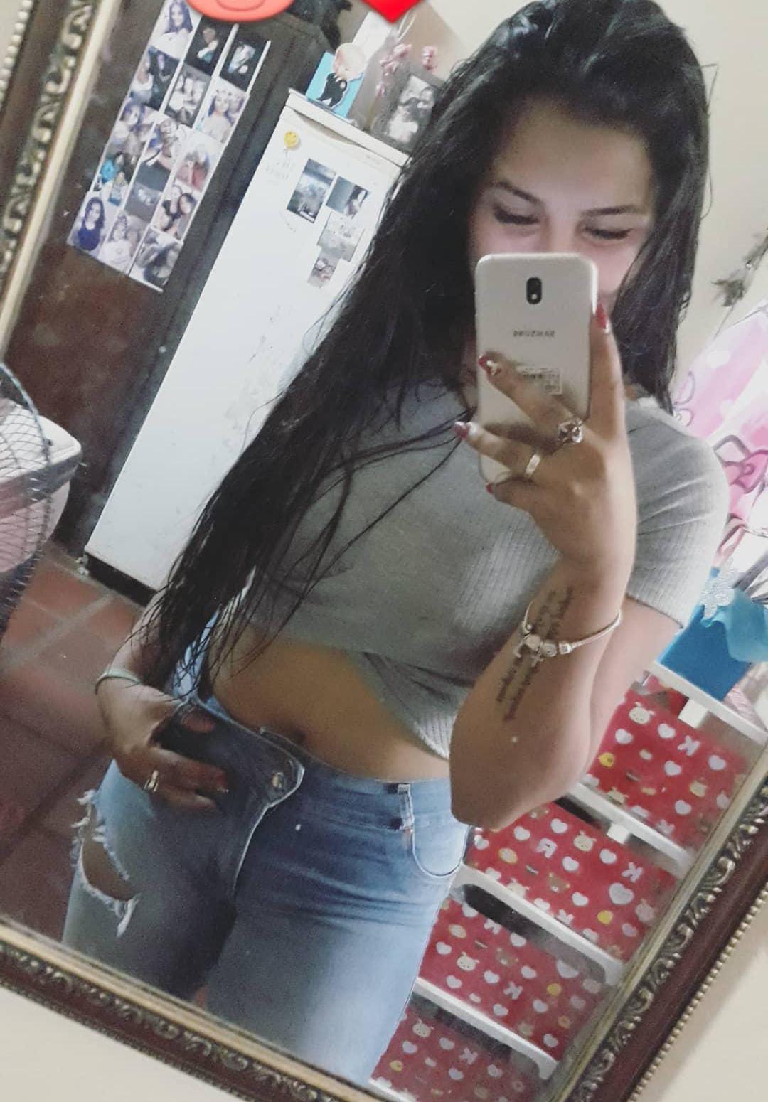 624832702|CAMILA|Chica