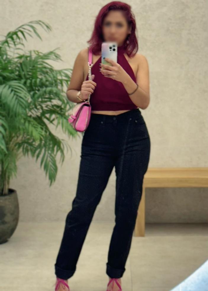 611832391|UXIA|Chica